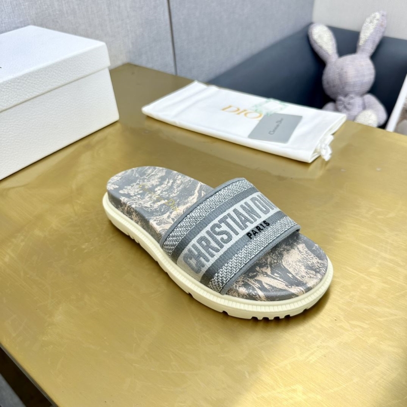 ch**an D*or slippers